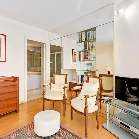 Apartmán Appt Standing Parking Prive- Piscine 10 Min Croisette